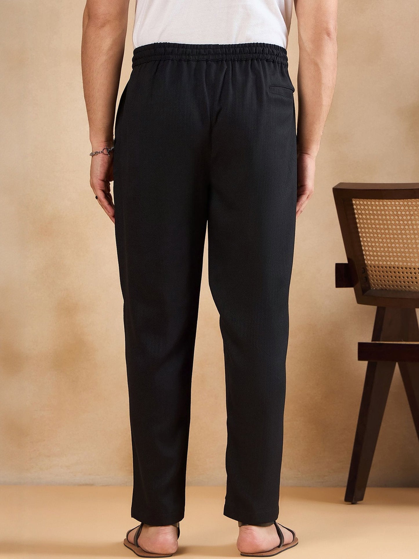 Men Black Relaxed Fit Pant